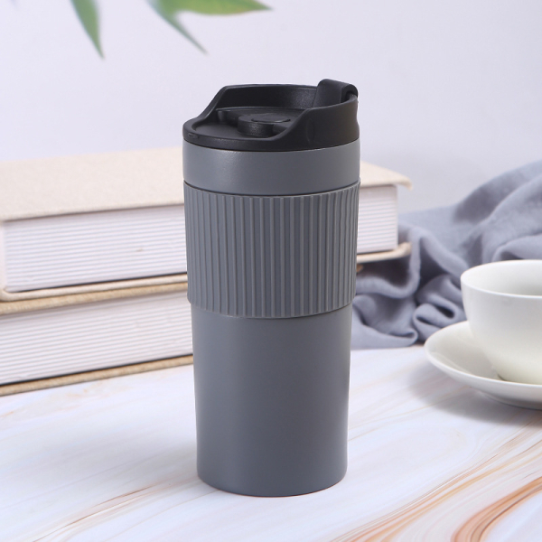 CUPS WATER BOTTLES/Travelling Cups